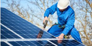 Installation Maintenance Panneaux Solaires Photovoltaïques à Montusclat
